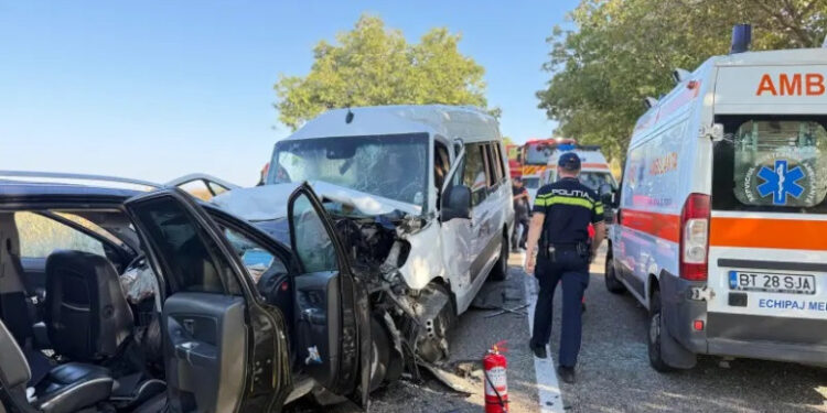 Смертельное ДТП в Румынии: погибли 3 гражданина Молдовы, 16 человек пострадали