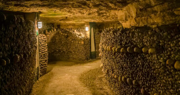 Парижские катакомбы закрыли для посетителей на полгода