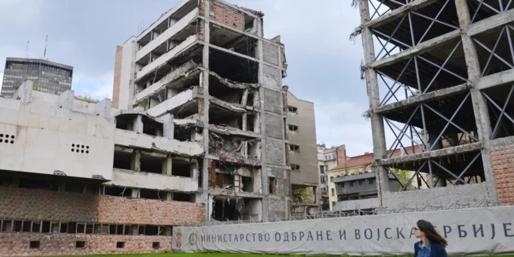  Исчезновение архивов: С сайта НАТО удалена запись скандальной пресс-конференции 1999 года об ударах по Сербии