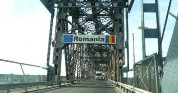 В разгар отпусков перекрыт главный мост из Румынии в Болгарию