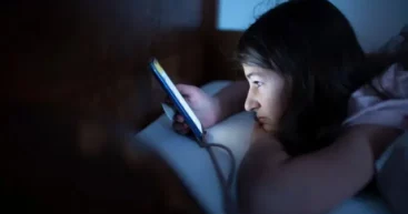 Индонезия ввела запрет на соцсети для детей младше 16 лет