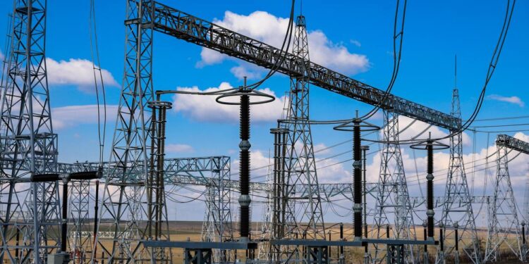 Moldelectrica: Энергосистема работает стабильно, но граждан просят экономить в часы пик