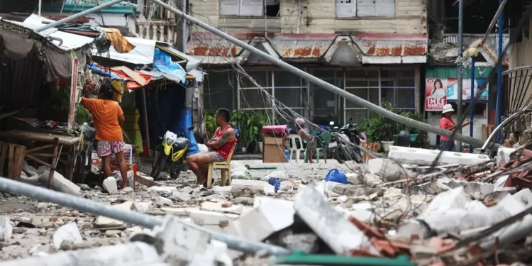 Более 60 человек погибли при землетрясении на Филиппинах