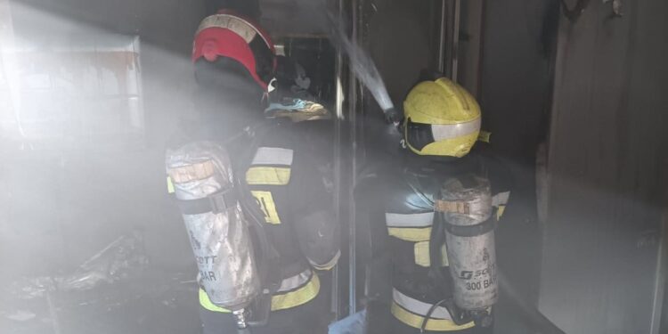 Пожар в столичном общежитии на улице Леха Качиньского: причиной стала неосторожность при курении