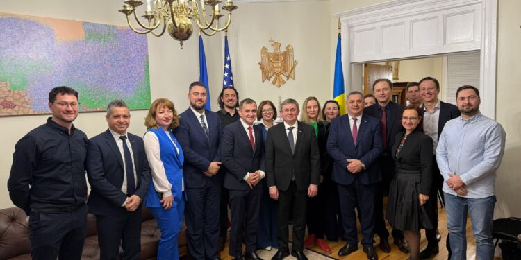 Игорь Гросу обсудил с диаспорой в США голосование по почте и заботу о родине