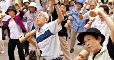 В Японии более 100 тысяч столетних жителей