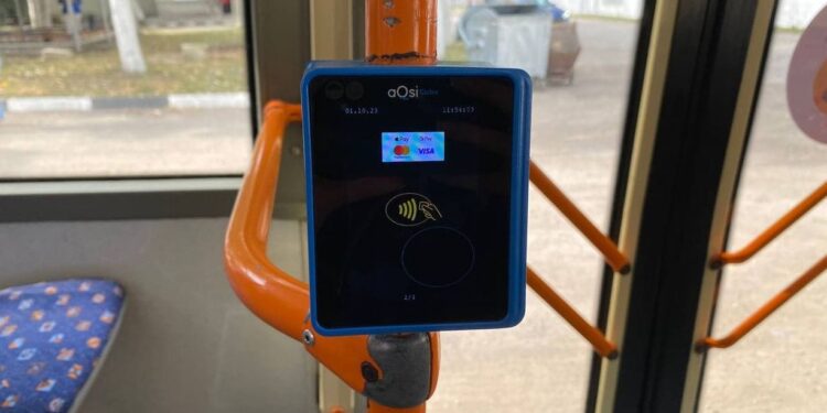 Система электронной оплаты проезда появится во всех автобусах и троллейбусах