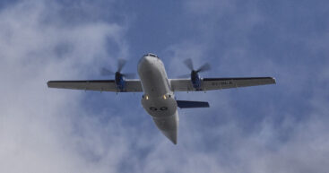 На вершине горы в Индонезии нашли пропавший с радаров самолёт