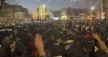 В Иране город-миллионник Кередж перешел под контроль протестующих