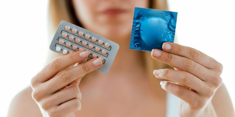 В Китае введут налог на противозачаточные и презервативы