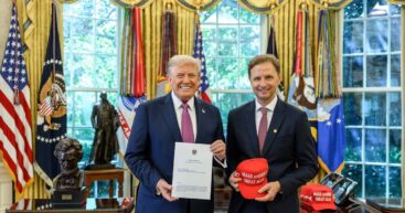 Верительные грамоты и большие надежды: Влад Кульминский на приёме у Трампа