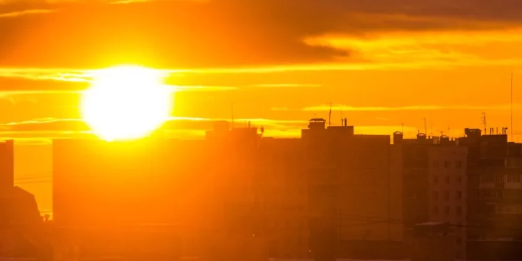 Солнце обновило рекорд века по числу сверхмощных вспышек в одной области