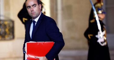 Макрон назначил Себастьена Лекорню новым премьер-министром Франции
