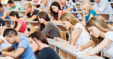 Драка в столичном ПТУ: ученицу с особыми потребностями избили до сотрясения мозга