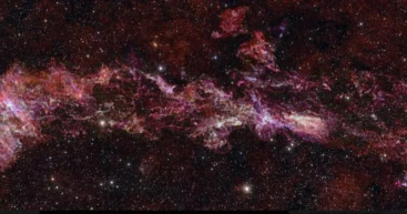 Астрономы сделали самую большую фотографию центра Млечного Пути: что они там увидели