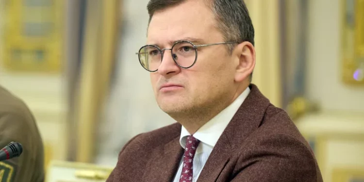 Экс-глава МИД Украины Кулеба сбежал за границу