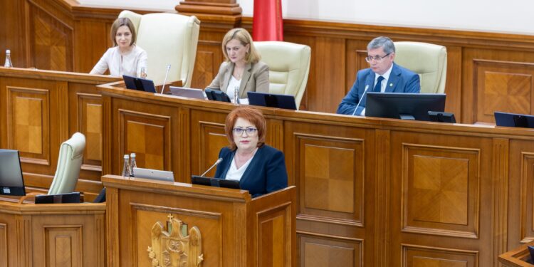 Несменяемая. Домника Маноле сохранила должность председателя Конституционного суда Молдовы