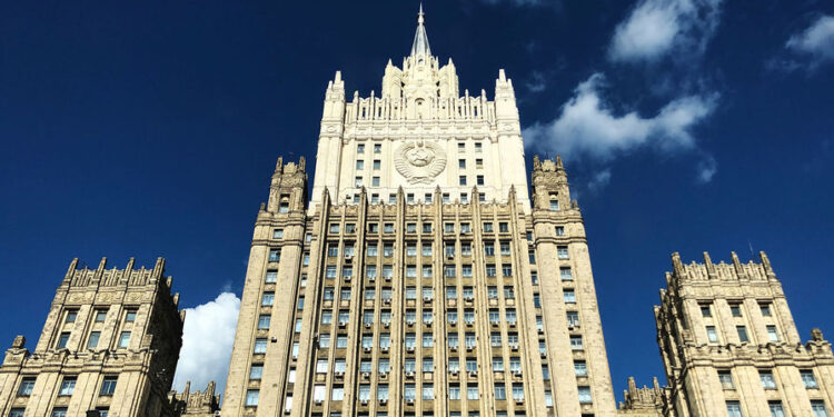 МИД РФ настоятельно рекомендует россиянам воздерживаться от поездок в Молдову