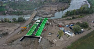 Украина и Румыния продолжат строить мост через реку Тису
