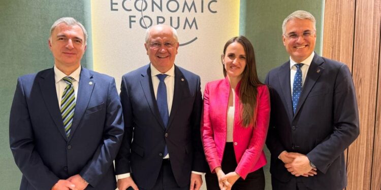 Александр Мунтяну в Давосе: совместные проекты с Румынией приближают Молдову к ЕС