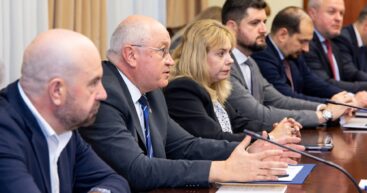 «У нас амбициозные цели»: в правительстве снова объясняют МВФ, что всё под контролем