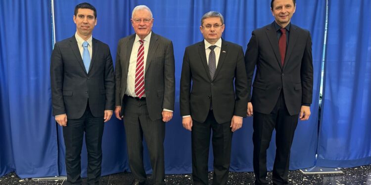 Михай Попшой и Игорь Гросу встретились с посланником Трампа по Украине Китом Келлогом