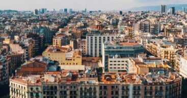 Партнёрство как стратегия: Европейцы входят в отношения, чтобы быстрее купить жильё