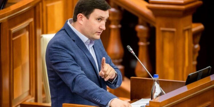 Односталко – Речану: Когда вы просили вотум доверия, вы обещали много, но ваше правительство оказалось правительством лжи