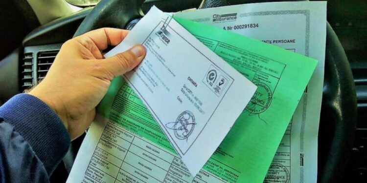 В Молдове выросли тарифы ОСАГО: сильнее всего подорожание затронет молодых водителей и электромобили