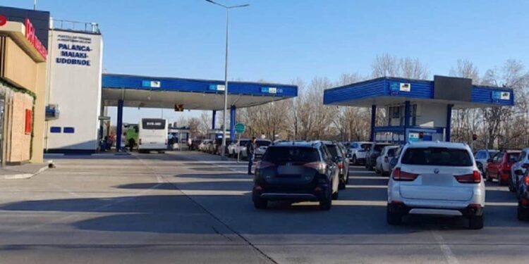 Пункт пропуска «Паланка» временно закрыт: у пассажира обнаружен килограмм взрывчатки