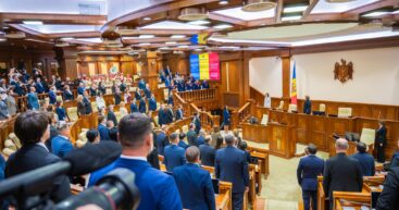 Жосу о молдавском парламентаризме образца 2025 года: Бутафорский спектакль с серьезными лицами