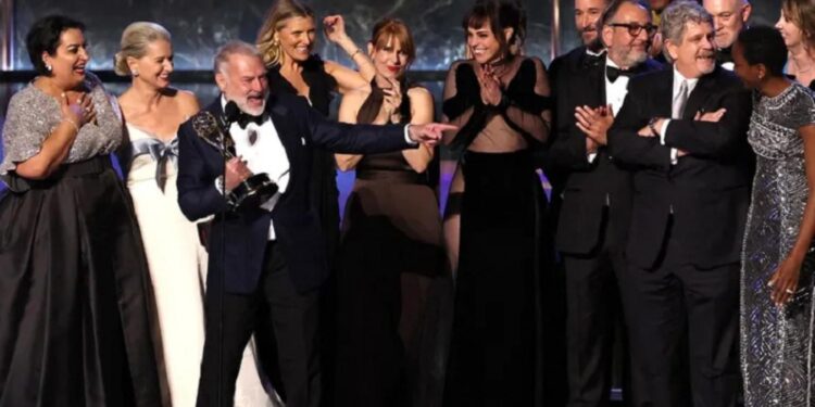 В Лос-Анджелесе прошла церемония вручения телепремии «Эмми-2025»