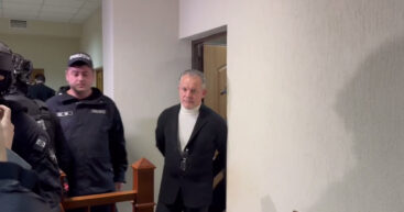 Суд снова продлил арест Влада Плахотнюка, процесс продолжается