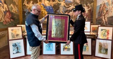 В Италии полиция изъяла с выставки более 20 поддельных работ Сальвадора Дали