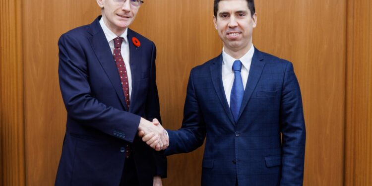 Попшой поблагодарил Канаду за многолетнюю поддержку