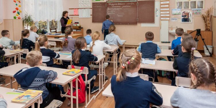 В Приднестровье уроки сокращены до 30 минут