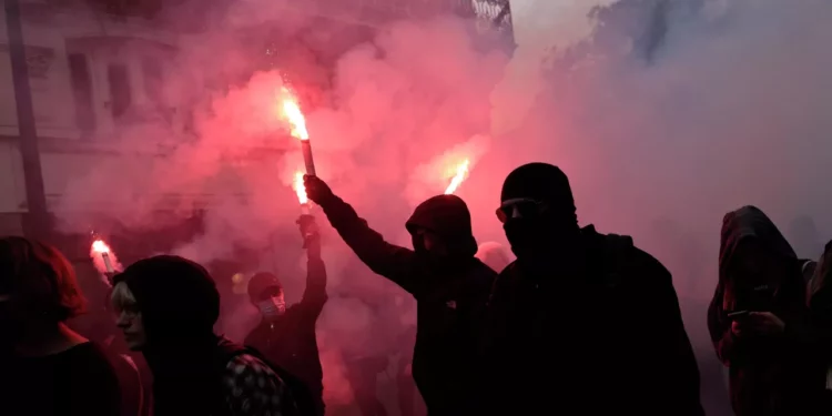 The Spectator: В Швейцарии прошли самые масштабные за последние годы беспорядки