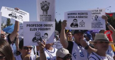 Когда школьные реформы идут не по плану: по всей Румынии идут протесты педагогов