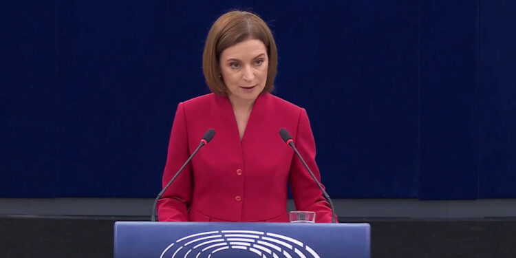 «Мы стучимся в дверь». Майя Санду рассказала в Европарламенте, что Молдова тоже хочет быть в большой европейской семье (видео)