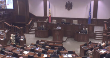 Санду призвала новый парламент к единству и верности стране