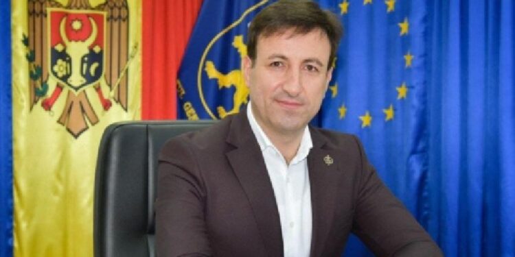 Виорел Чернэуцяну, глава Генерального инспектората полиции, потребовал наказать дисциплинарно судью