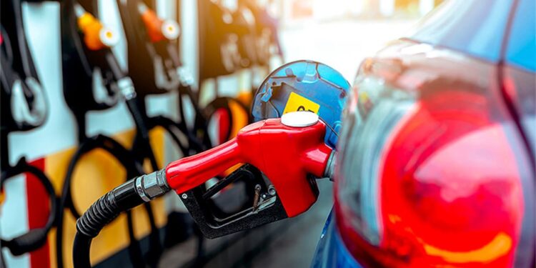 НАРЭ начало штрафовать АЗС за отказ продавать дизель