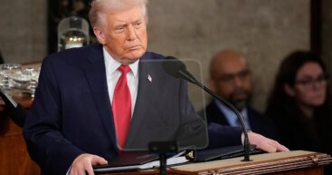 Послание Трампа Конгрессу: восхваление себя и протест демократов