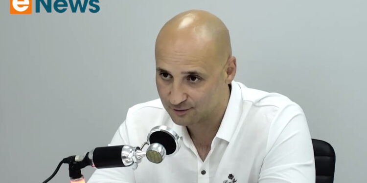 Тулянцев: Режим выступает в роли силовой дубинки и запугивает общество