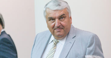 Урекян о нынешнем мунсовете: жируют и зря протирают штаны