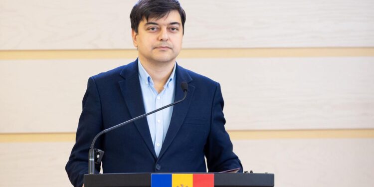 В парламенте потребовали прояснить ситуацию с топливом – большинство отклонило инициативу