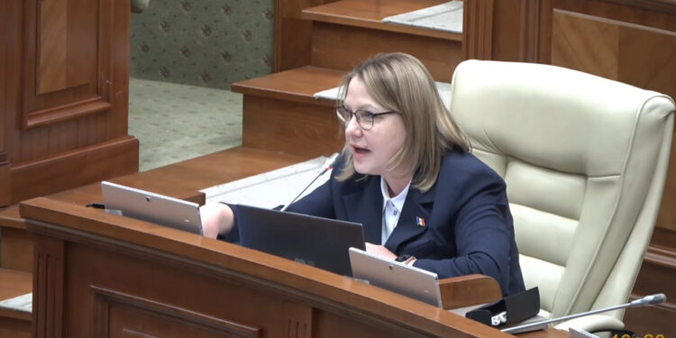 Анжела Кутасевич требует от правительства четких мер в отношении несовершеннолетних, употребляющих наркотики