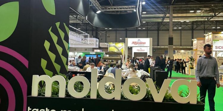 Фруктовый десант: 13 молдавских компаний покоряют международную выставку в Мадриде