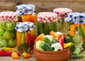 Сезон консервирования со вкусом инфляции: Закрутки в Молдове становятся роскошью?