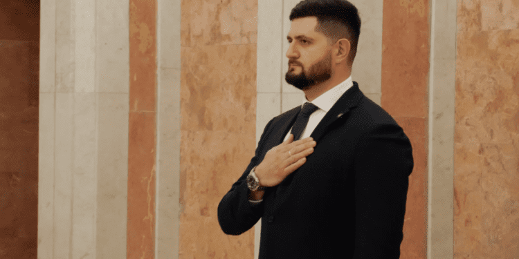 Министр энергетики пожаловался на размер своей зарплаты (Видео)